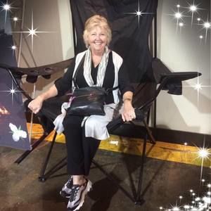 Meet your Posher, Carolyn